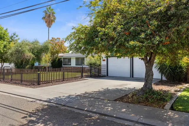 $450,000 | 510 East Minnesota Avenue, Turlock, CA 95382