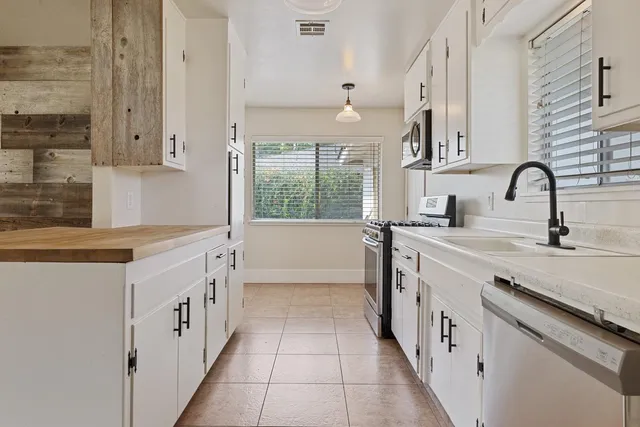 $450,000 | 510 East Minnesota Avenue, Turlock, CA 95382