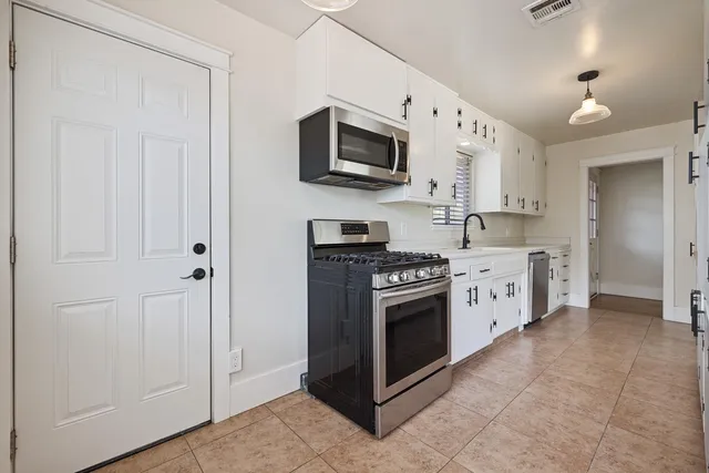 $450,000 | 510 East Minnesota Avenue, Turlock, CA 95382