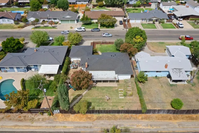 $450,000 | 510 East Minnesota Avenue, Turlock, CA 95382