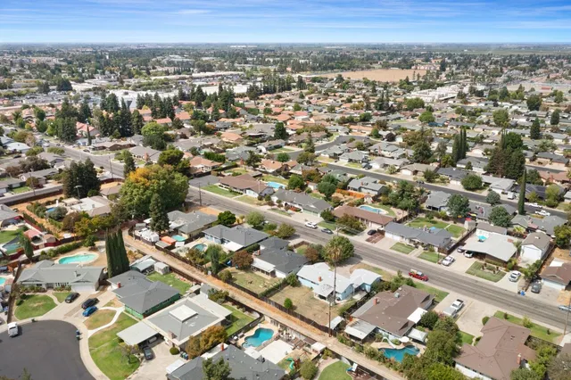 $450,000 | 510 East Minnesota Avenue, Turlock, CA 95382