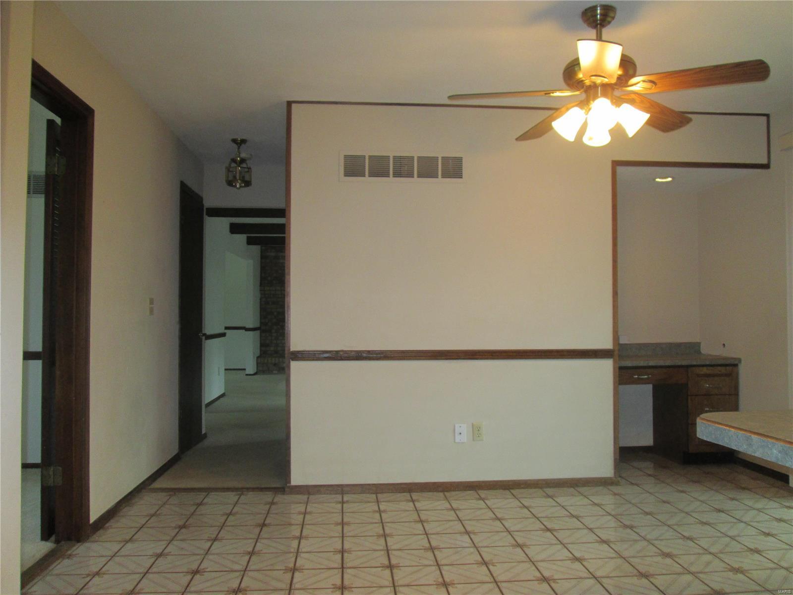 101 Jennifer Court O'Fallon, IL 62269 - Photo 12 of 41