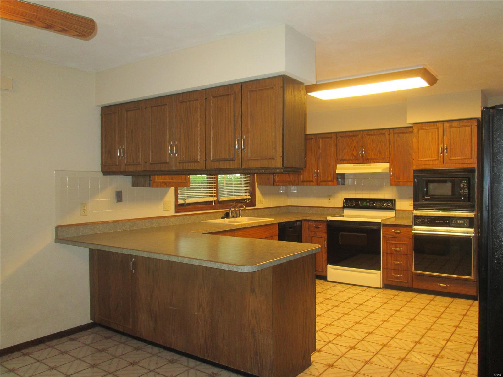 101 Jennifer Court O'Fallon, IL 62269 - Photo 16 of 41