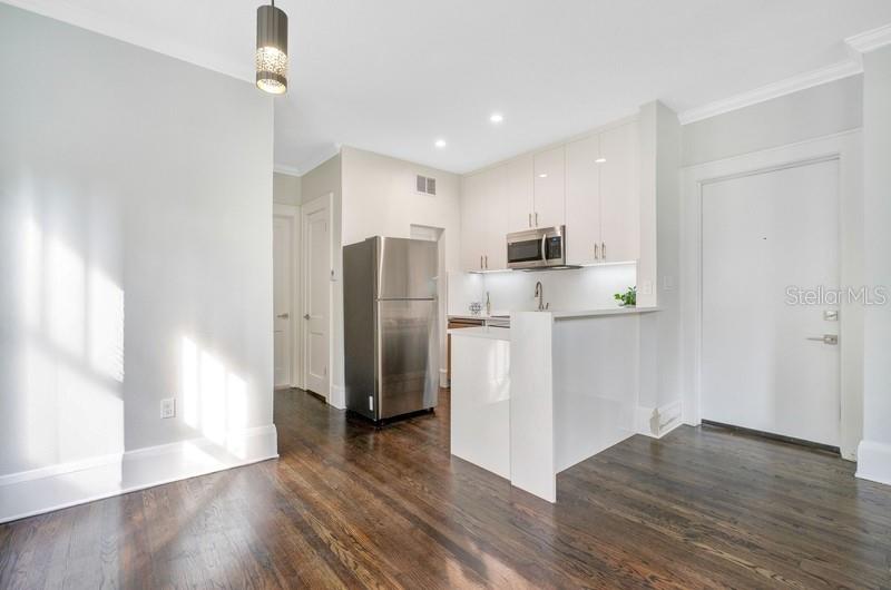 613 East Ridgewood Street, Unit 2 Orlando, FL 32803 - Photo 7 of 28