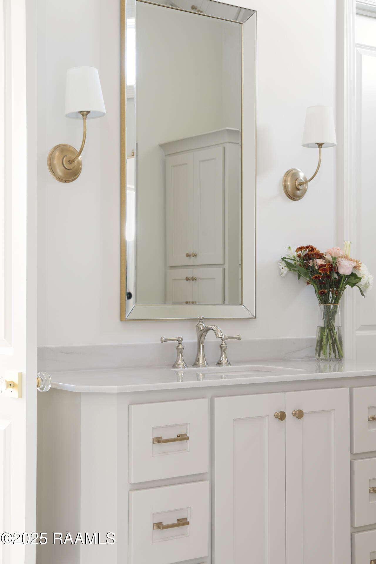 200 Castle Row Lafayette, LA 70506 - Photo 22 of 45 Primary Bathroom