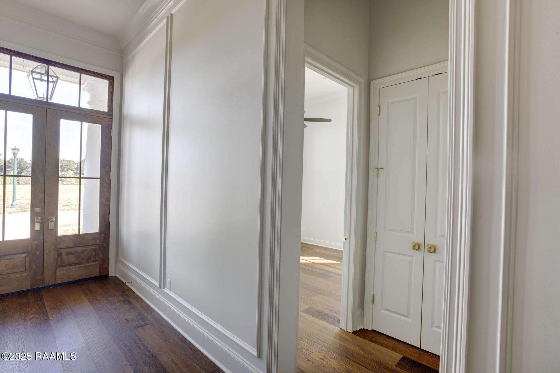 200 Castle Row Lafayette, LA 70506 - Photo 24 of 45 Front Door to Bedrooms