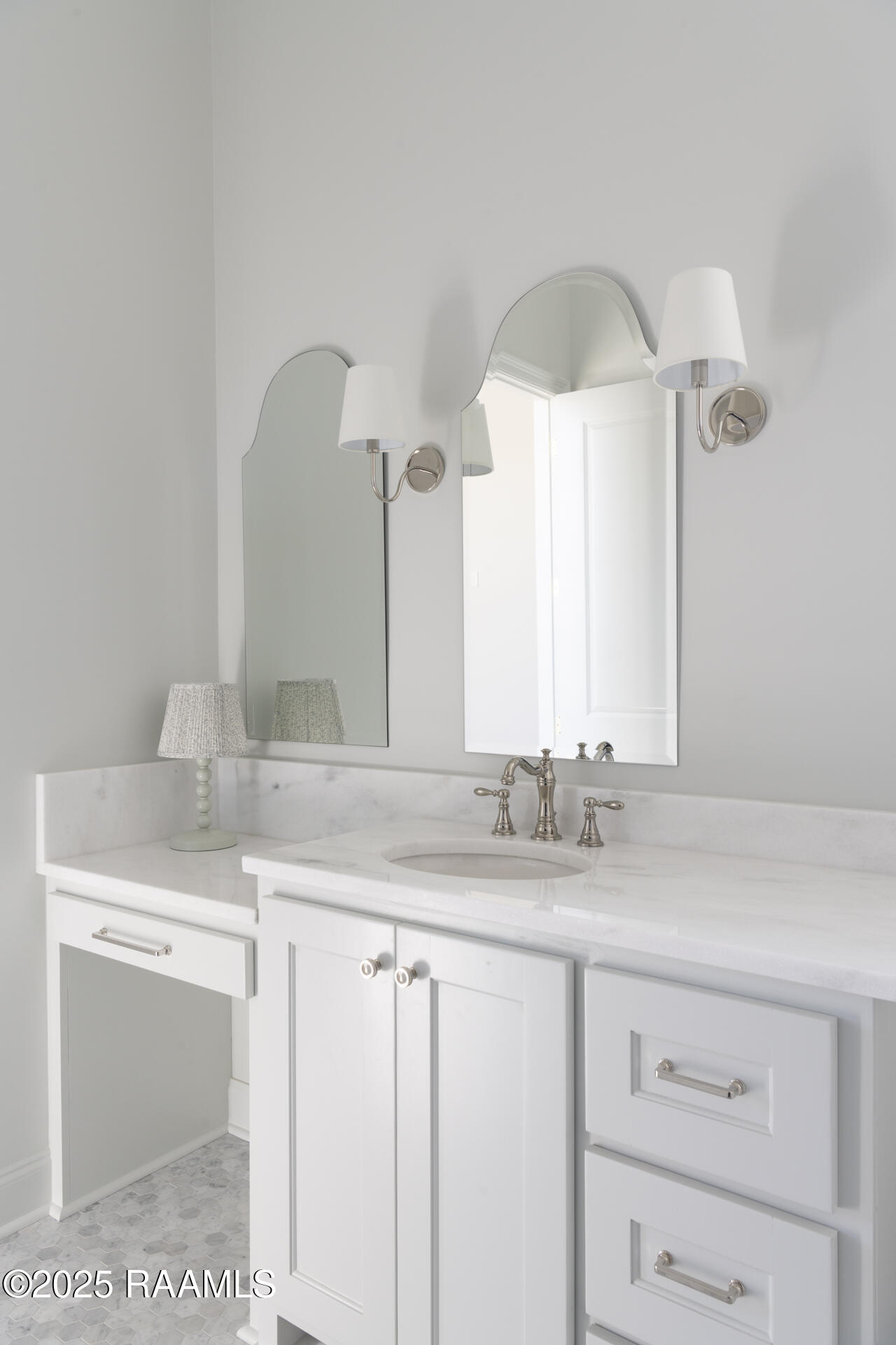 200 Castle Row Lafayette, LA 70506 - Photo 30 of 45 Bathroom 2