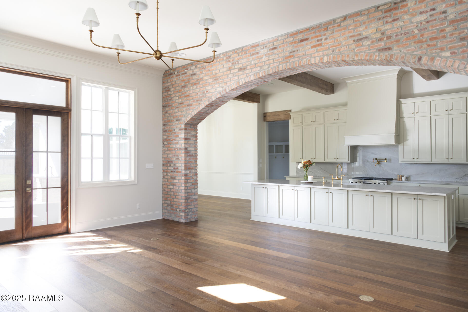200 Castle Row Lafayette, LA 70506 - Photo 5 of 45 Living Room/Kitchen