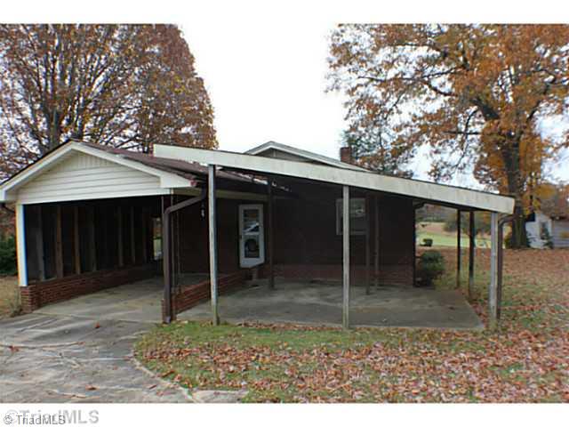 2088 Cook School Road Pilot Mountain, NC 27041 - Photo 2 of 13 Exterior Front.