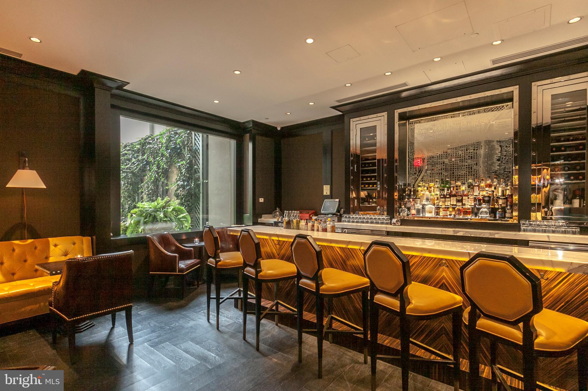 202 West Rittenhouse Square, Unit 1709 Philadelphia, PA 19103 - Photo 31 of 42 Library Bar