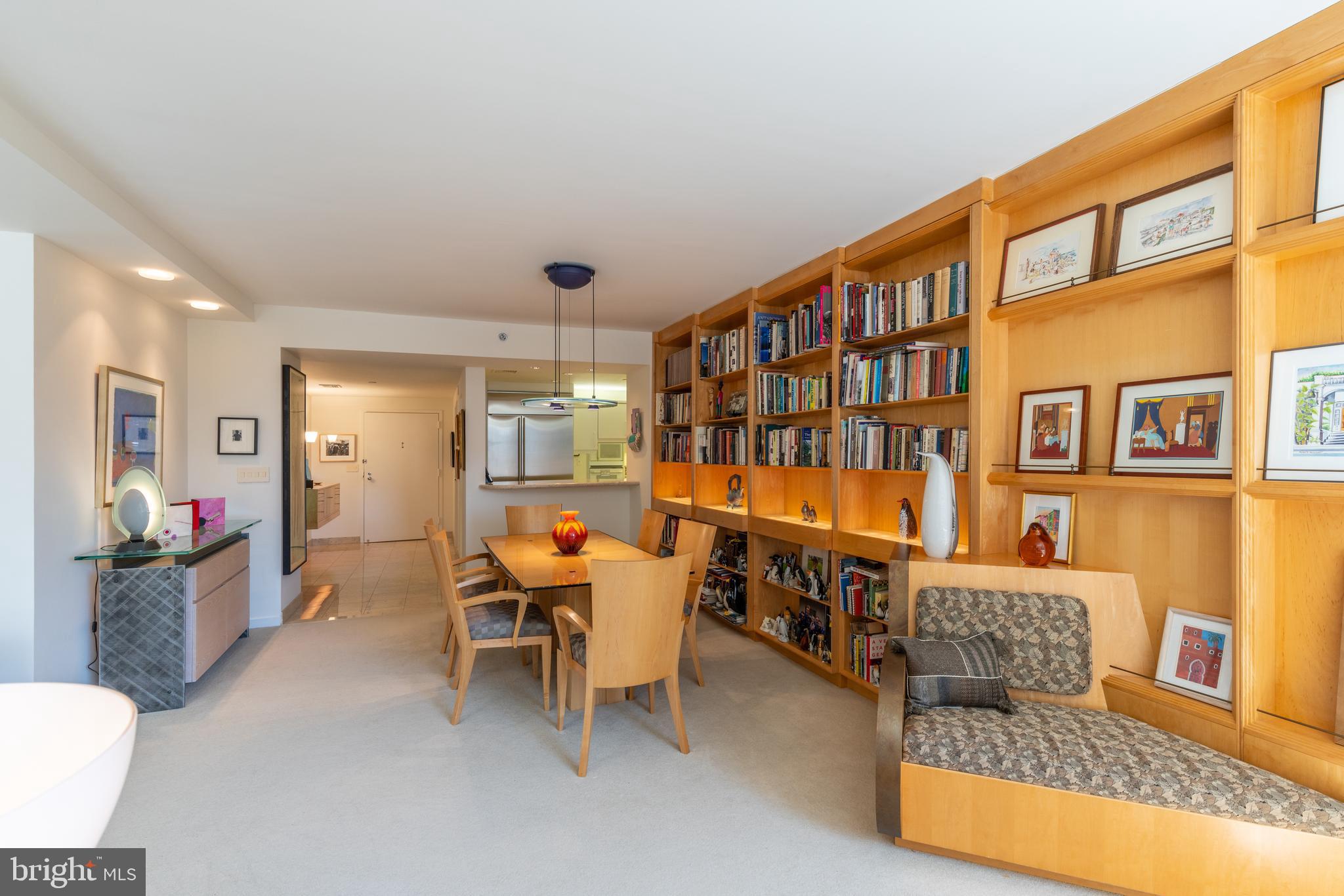202 West Rittenhouse Square, Unit 1709 Philadelphia, PA 19103 - Photo 9 of 42 Custom Built-in with seating