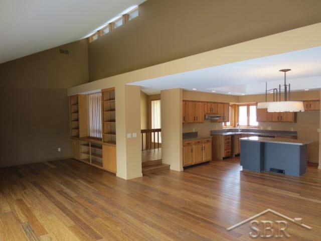 5620 North River Road Freeland, MI 48623 - Photo 9 of 19 20346765-8.JPG
