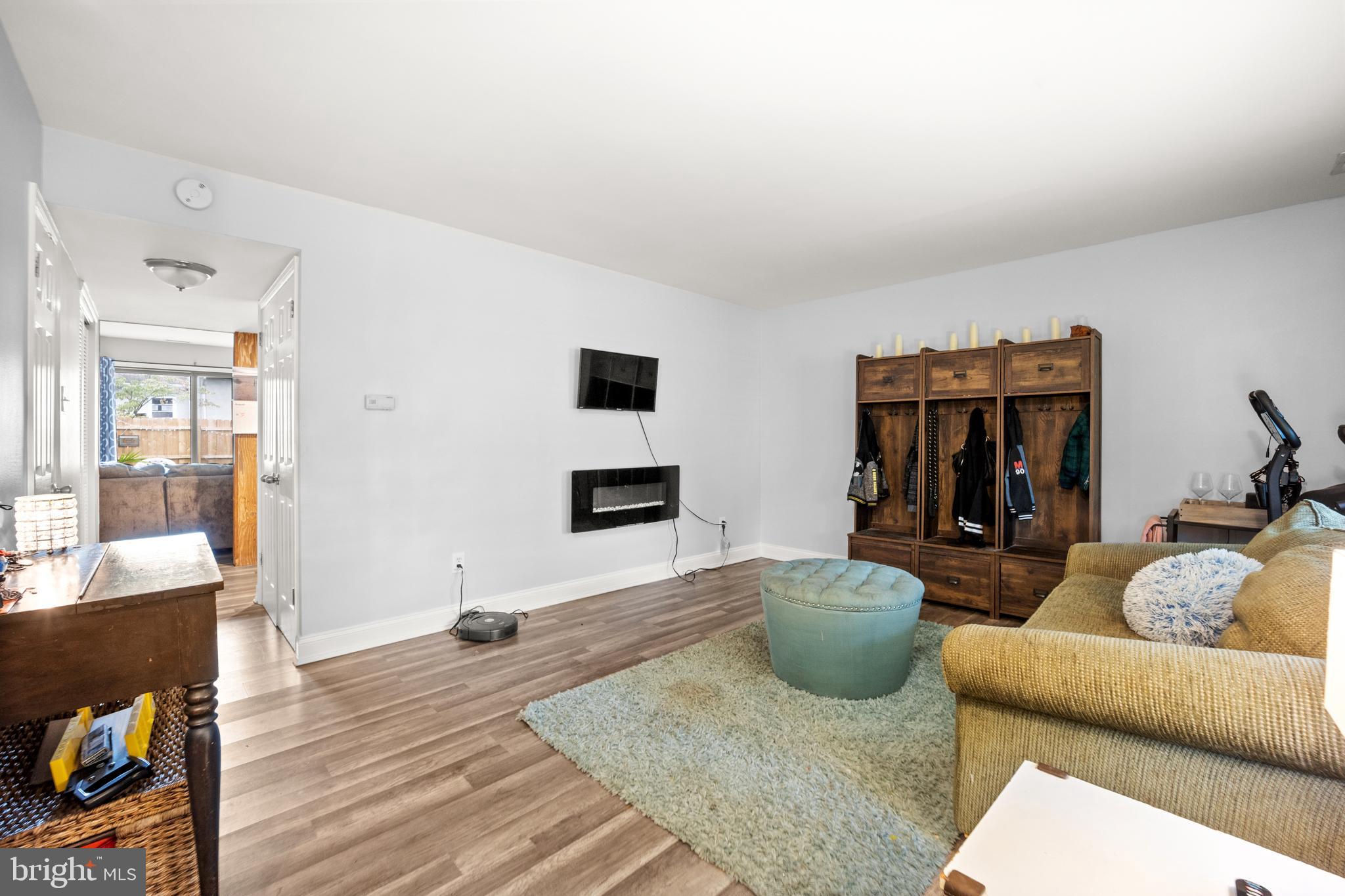 727 Myrtle Avenue Lindenwold, NJ 08021 - Photo 5 of 26 Gallery Image 5