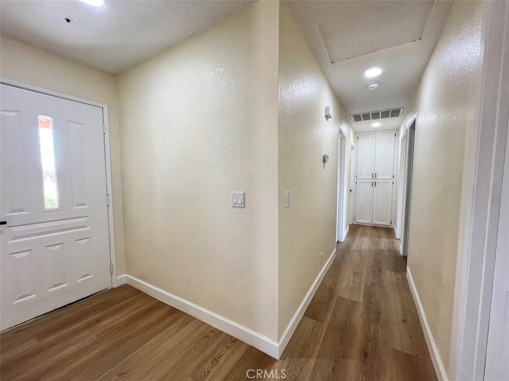 13377 Paramount Road Phelan, CA 92371 - Photo 12 of 33 Entryway and Hallway