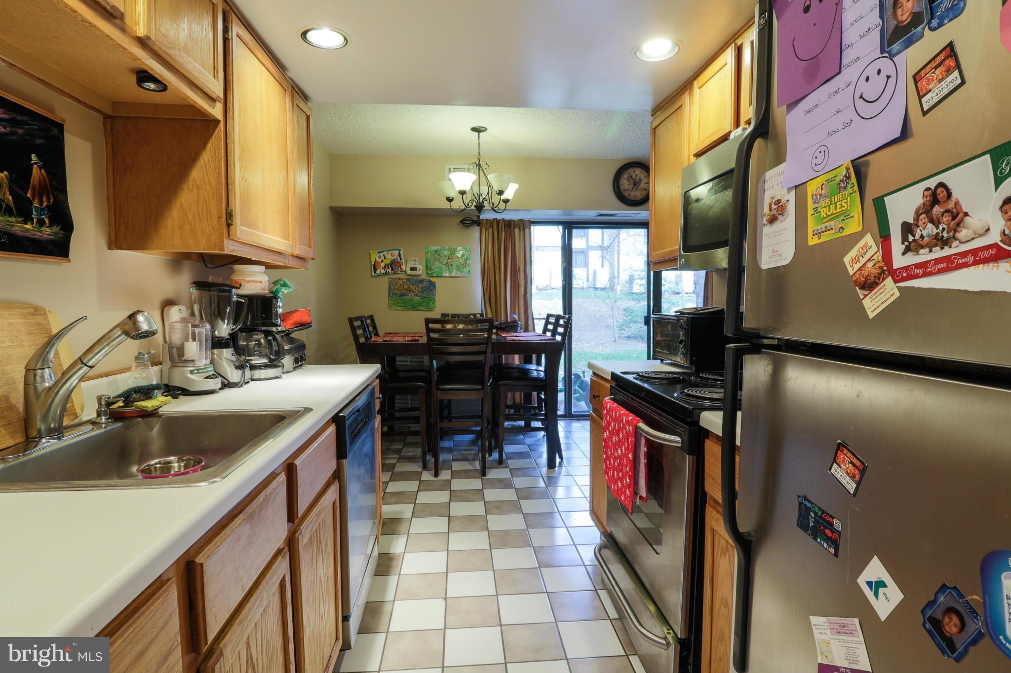 11649 Stoneview Square, Unit 2B Reston, VA 20191 - Photo 13 of 16 Kitchen