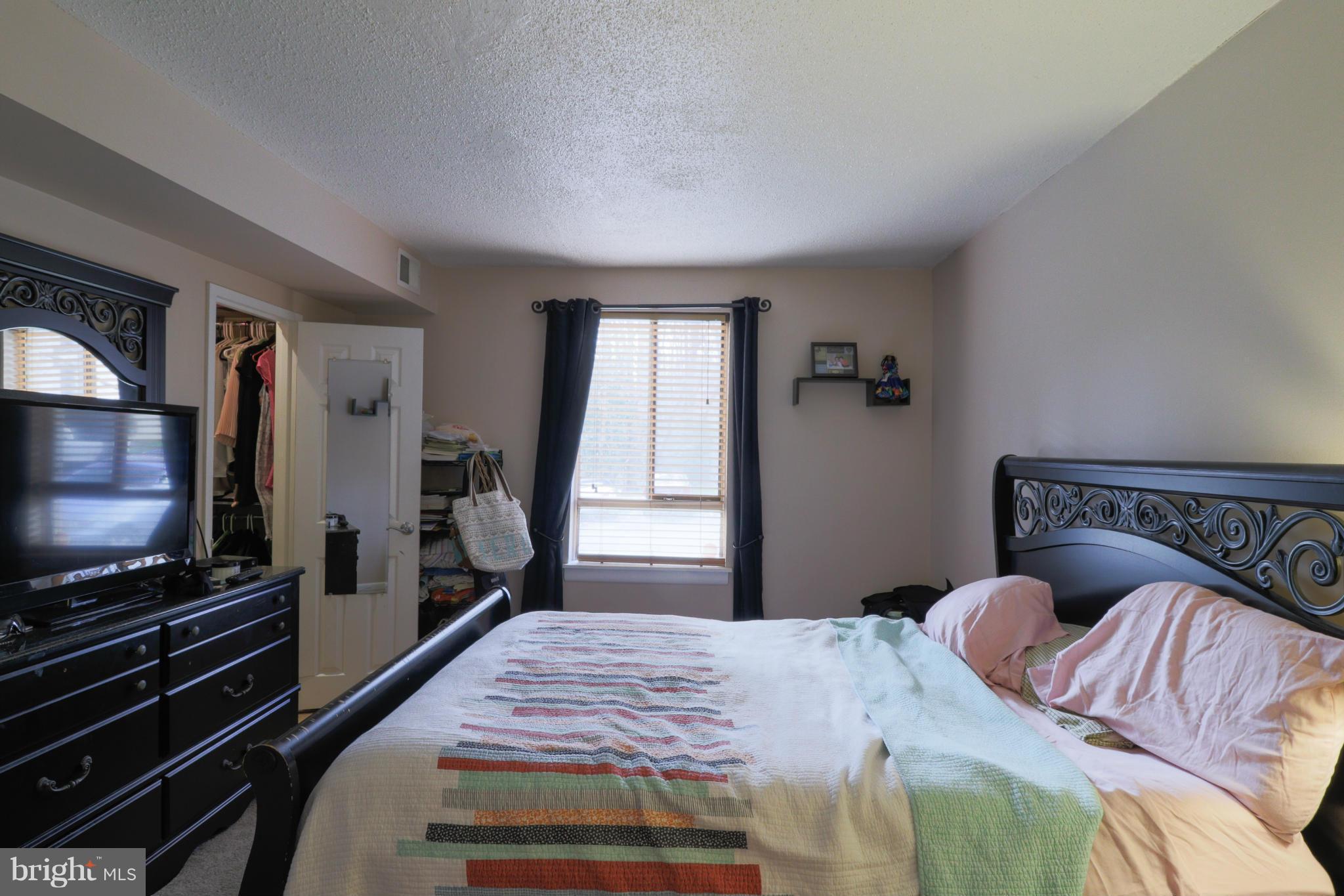 11649 Stoneview Square, Unit 2B Reston, VA 20191 - Photo 5 of 16 Bath (Master)
