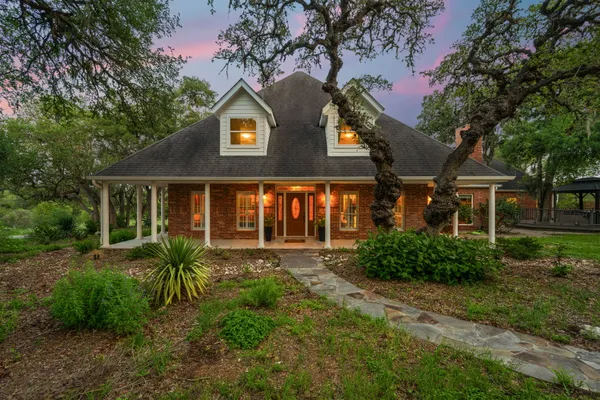 $1,000,000 | 622 Thousand Oaks Loop, San Marcos, TX 78666