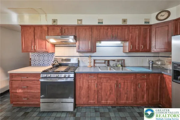 $294,900 | 410 North Greenwood Avenue, Easton, PA 18045