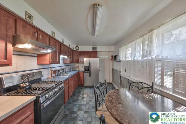 $294,900 | 410 North Greenwood Avenue, Easton, PA 18045