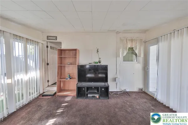 $294,900 | 410 North Greenwood Avenue, Easton, PA 18045
