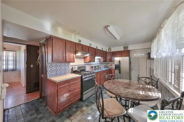 $294,900 | 410 North Greenwood Avenue, Easton, PA 18045