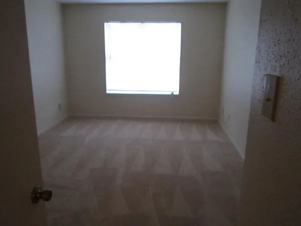 $900 | 10555 Turtlewood Court, Unit 1102, Houston, TX 77072