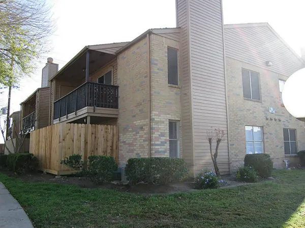 $900 | 10555 Turtlewood Court, Unit 1102, Houston, TX 77072