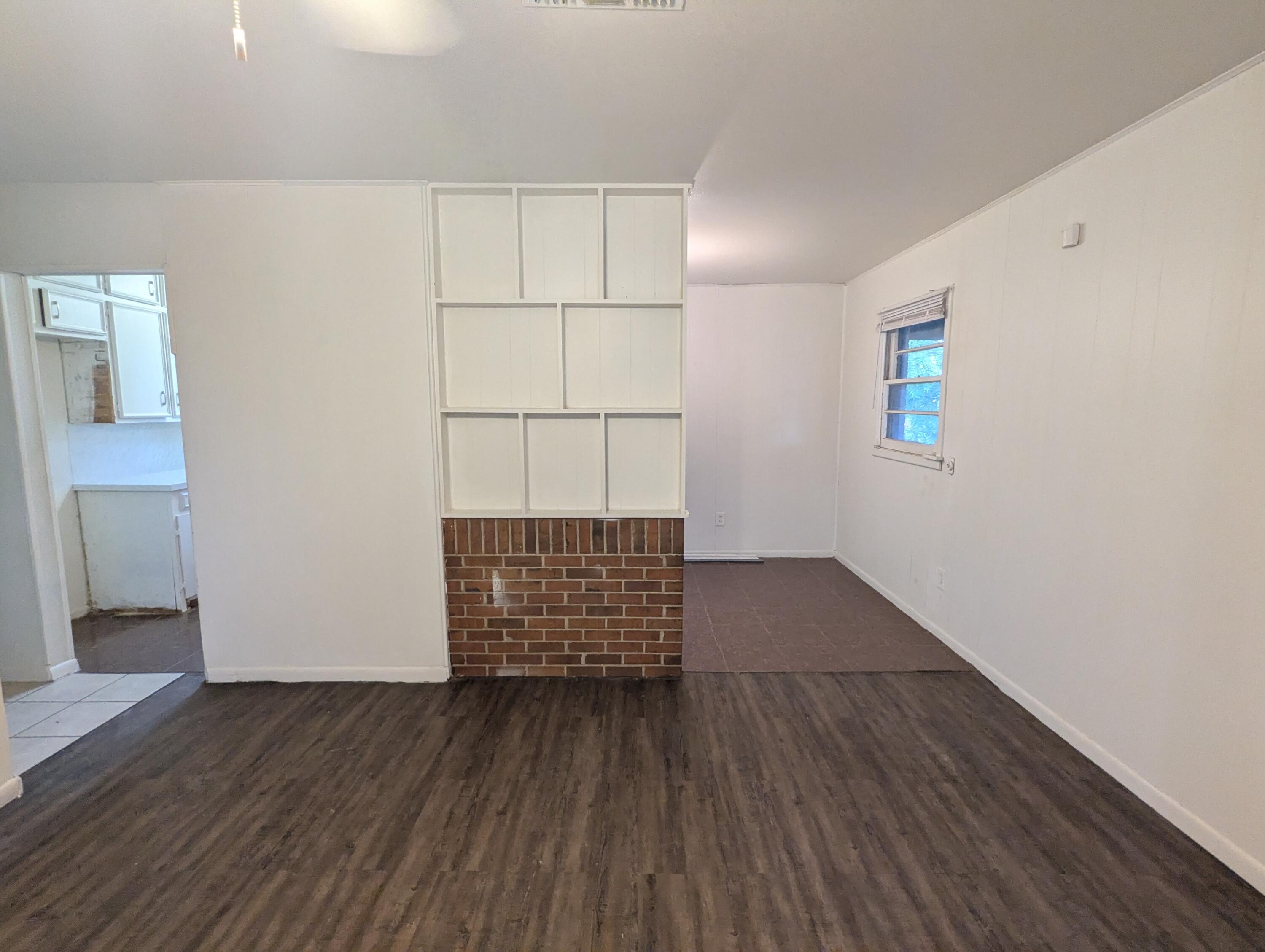 2104 East 29th Street Lubbock, TX 79404 - Photo 3 of 15 PXL_20251104_232318965.MP