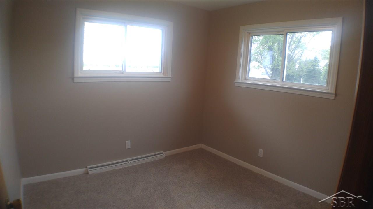 3624 Trimm Road Saginaw, MI 48609 - Photo 13 of 18 31290399-12.JPG