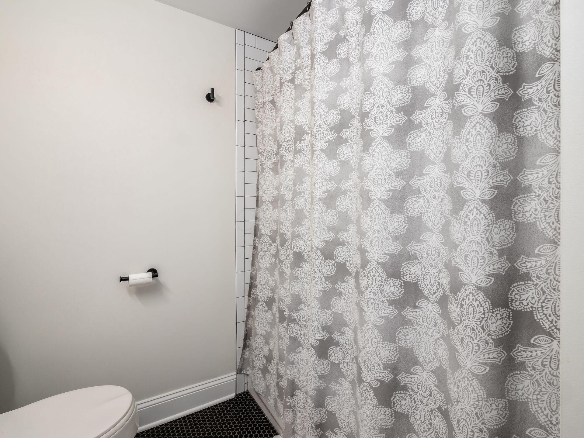 2754 Nottingham Road Columbus, OH 43221 - Photo 27 of 32 040_91c_N 2754 Nottingham 049