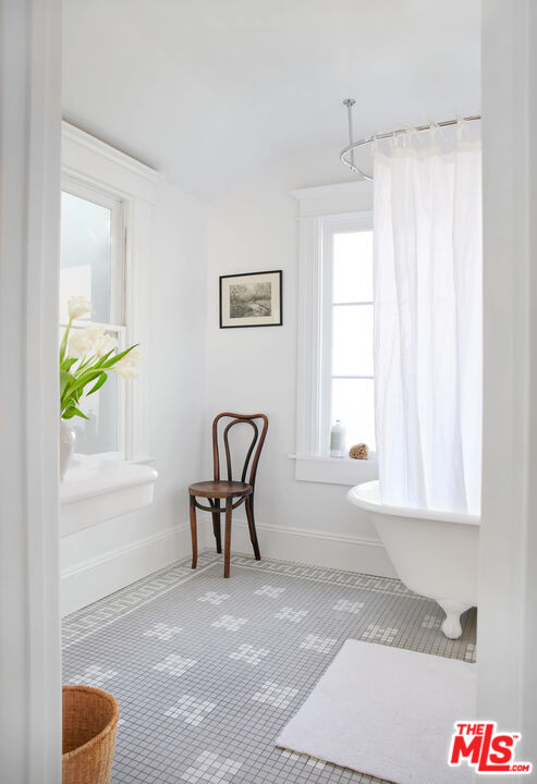 6506 Ruby Street Los Angeles, CA 90042 - Photo 13 of 21 a view of a livingroom with furniture and a window
