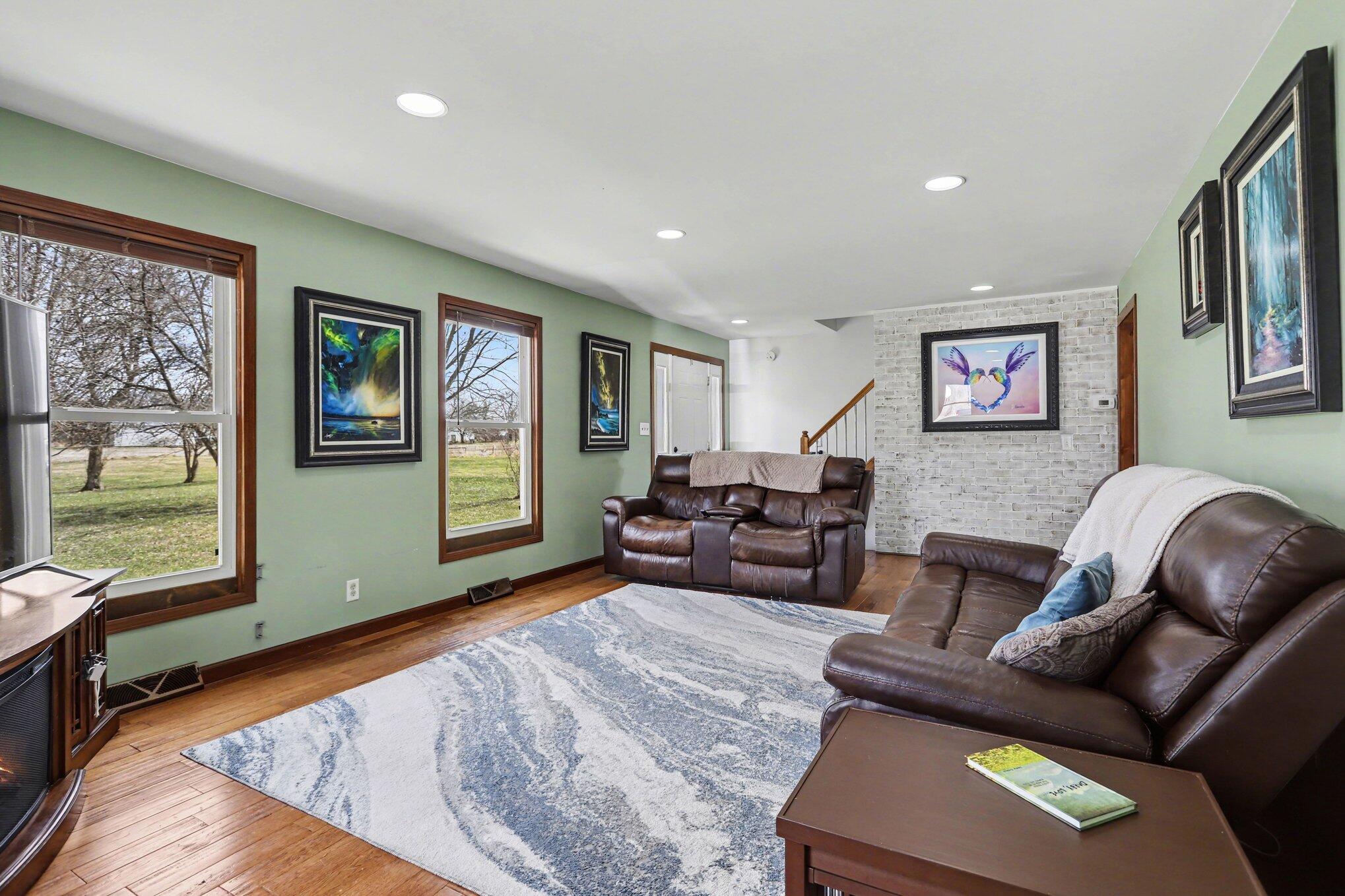 19250 Homer Road Marshall, MI 49068 - Photo 5 of 94 005_file_9399