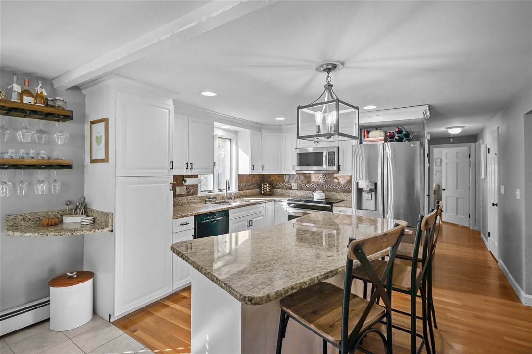 38 Angela Avenue Cranston, RI 02921 - Photo 22 of 49