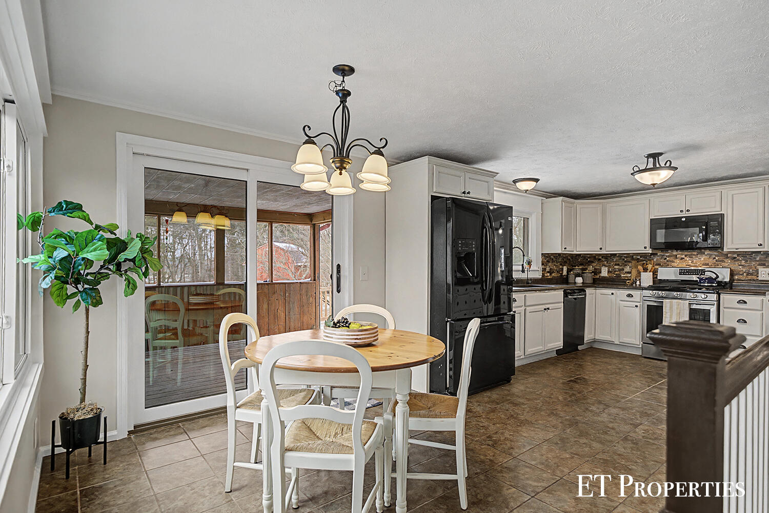 7291 County Farm Road Greenville, MI 48838 - Photo 12 of 43 08_2F9A8770