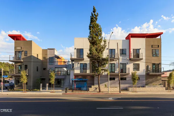 $2,750 | 1300 West Mission Boulevard, Unit 201, Pomona, CA 91766