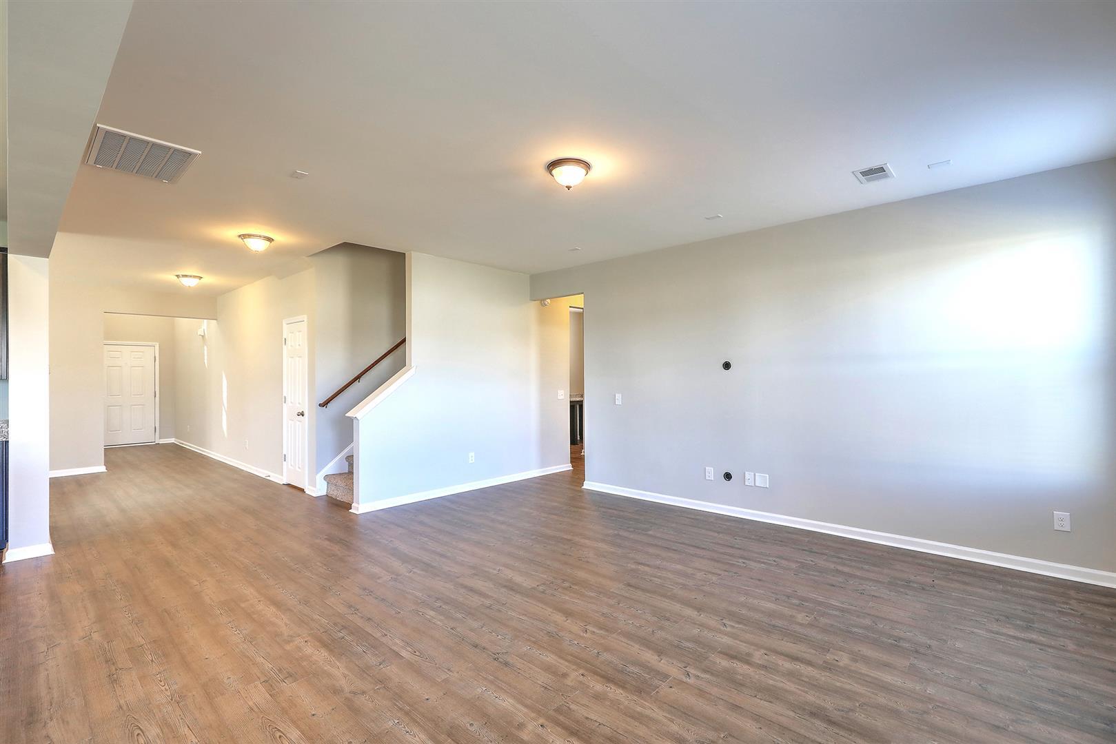 150 Meadow Wood Road Summerville, SC 29486 - Photo 7 of 24 Kristin Sparks - Pic7 (1)