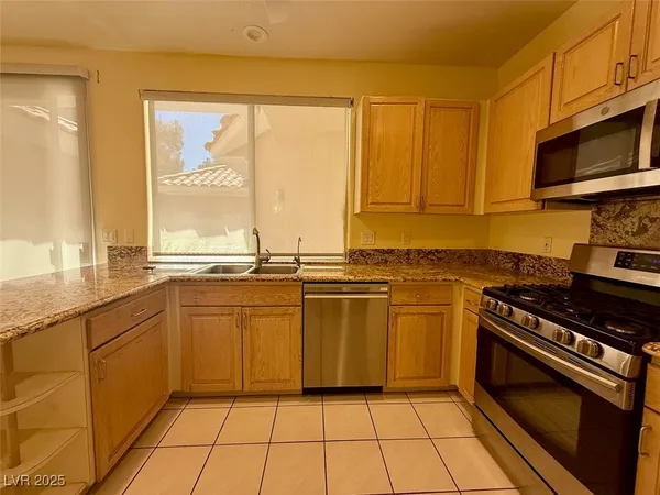 $2,600 | 4969 Jeremy Drive, Las Vegas, NV 89113
