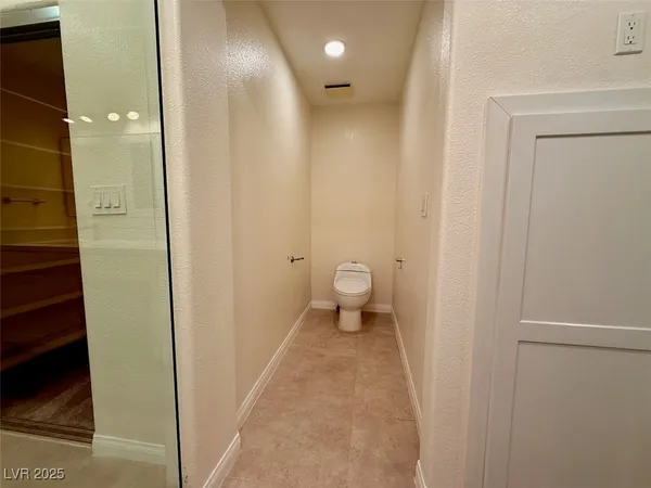 $2,600 | 4969 Jeremy Drive, Las Vegas, NV 89113