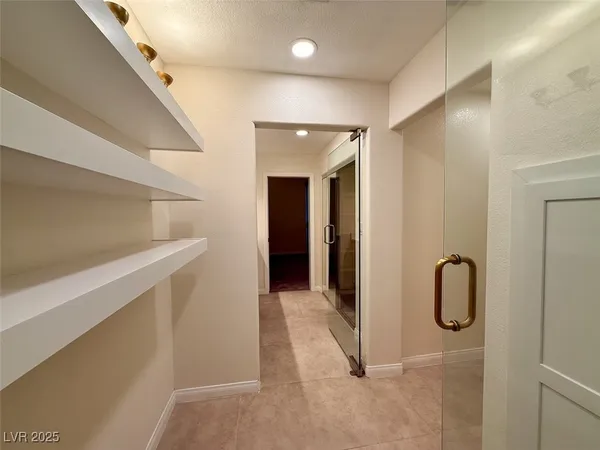 $2,600 | 4969 Jeremy Drive, Las Vegas, NV 89113