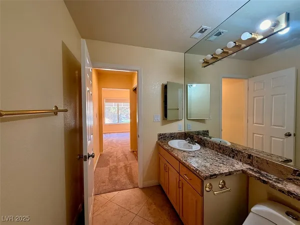 $2,600 | 4969 Jeremy Drive, Las Vegas, NV 89113