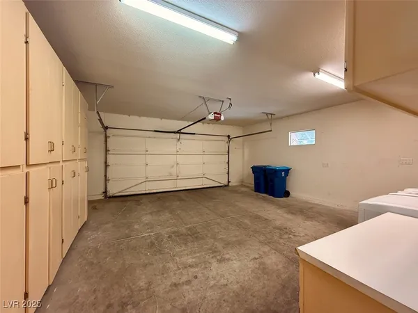 $2,600 | 4969 Jeremy Drive, Las Vegas, NV 89113