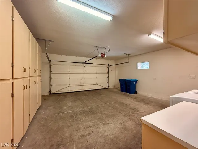 $2,600 | 4969 Jeremy Drive, Las Vegas, NV 89113