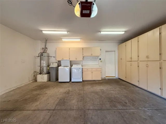 $2,600 | 4969 Jeremy Drive, Las Vegas, NV 89113