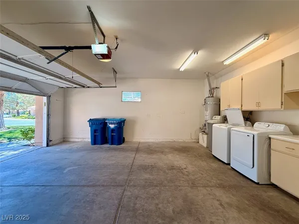 $2,600 | 4969 Jeremy Drive, Las Vegas, NV 89113