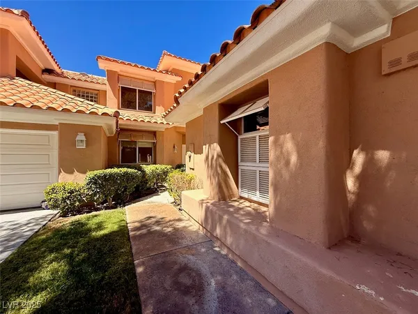 $2,600 | 4969 Jeremy Drive, Las Vegas, NV 89113