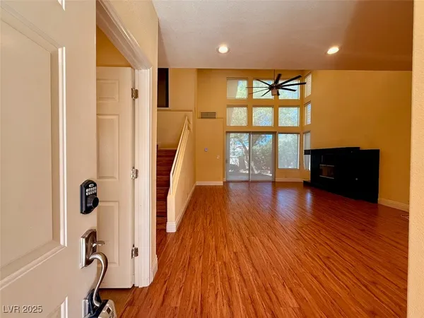 $2,600 | 4969 Jeremy Drive, Las Vegas, NV 89113