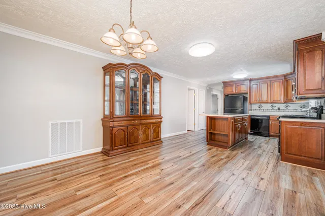 $265,000 | 7825 Snow Hill Drive, Roseboro, NC 28382