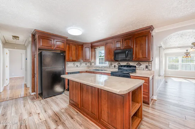 $265,000 | 7825 Snow Hill Drive, Roseboro, NC 28382