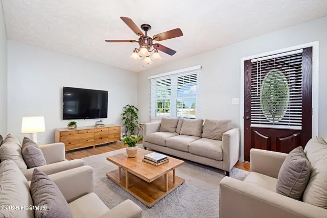 $265,000 | 7825 Snow Hill Drive, Roseboro, NC 28382