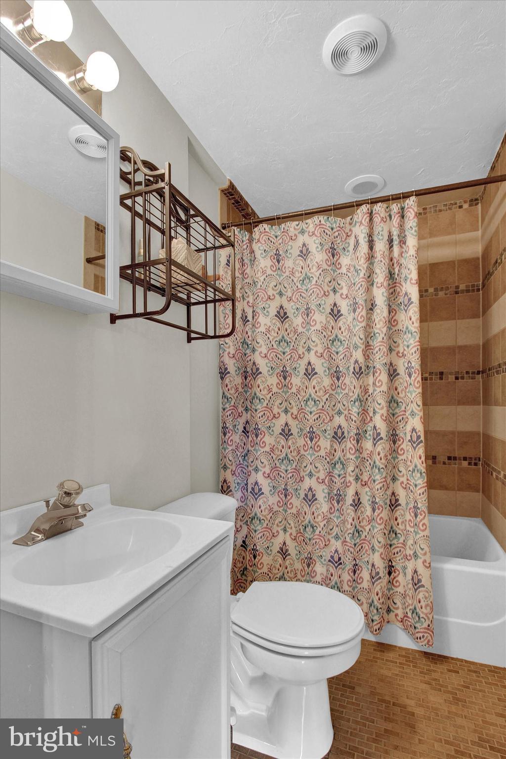 445 Burkholder Road Red Lion, PA 17356 - Photo 11 of 31 Gallery Image 11